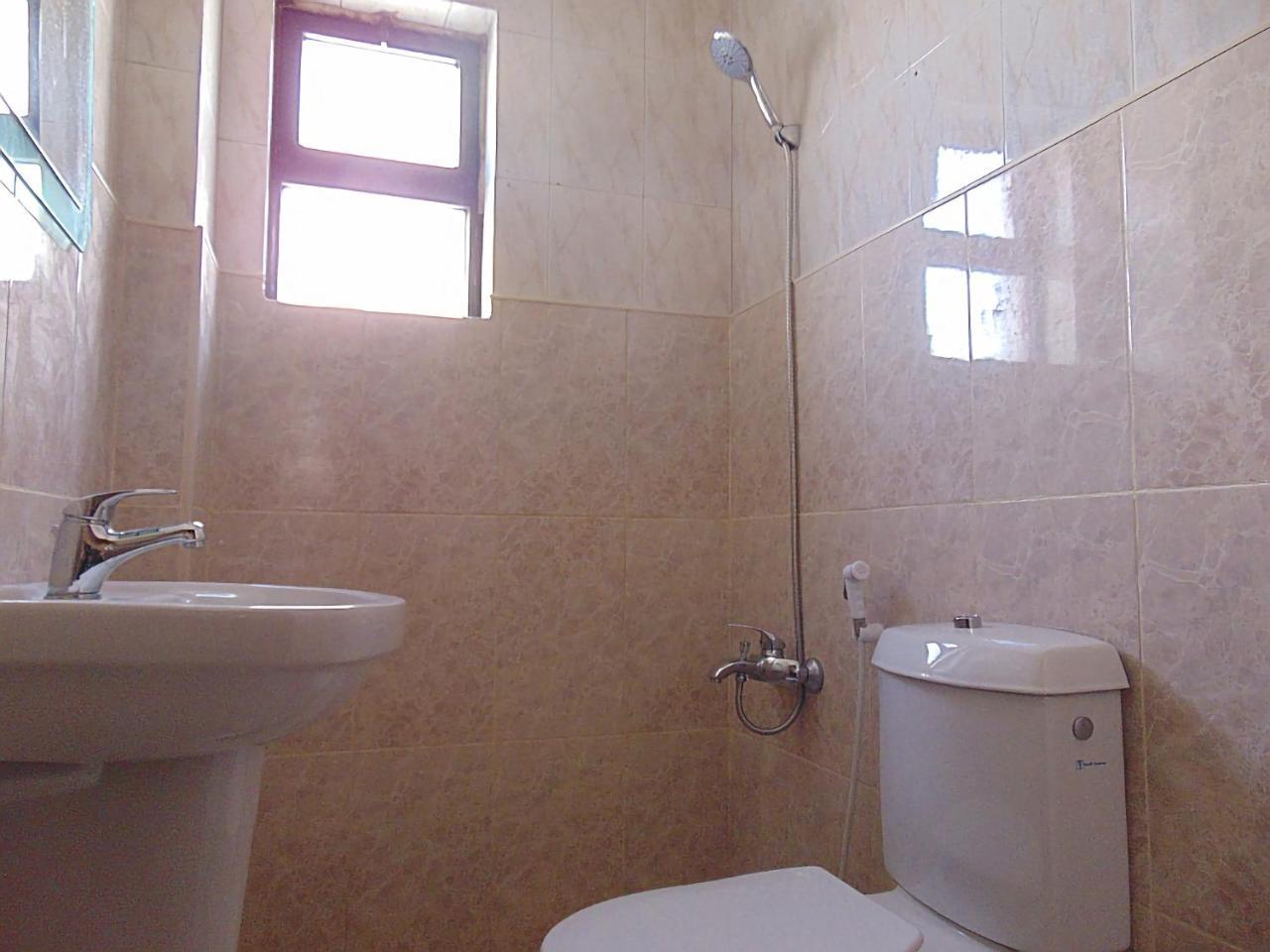 Al-Nujoom Hotel Suites Amman Exterior photo